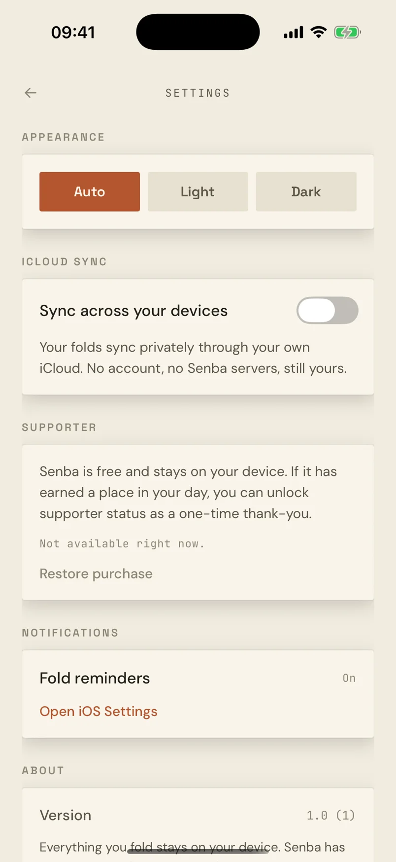 Settings: appearance, optional iCloud sync, the supporter unlock, and fold reminders.